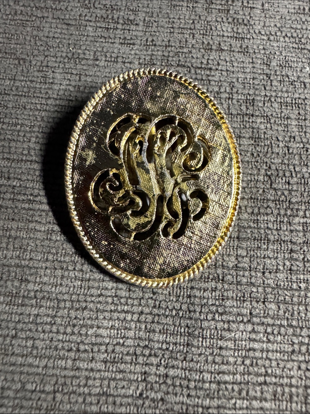 Vintage Gold Tone Monogram Openwork Scarf Clip Clip-On Slide 1.5”